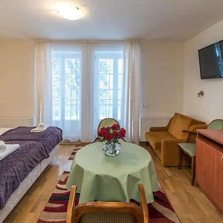Astoria - Literatow Bed and Breakfast 2*