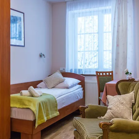 Bed and Breakfast Astoria - Literatow