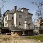 Astoria - Literatow Bed & Breakfast