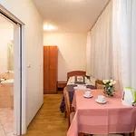 Astoria - Literatow Bed & Breakfast 3*