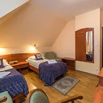 Bed & Breakfast Astoria - Literatow