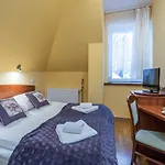 Astoria - Literatow Bed & Breakfast 3*