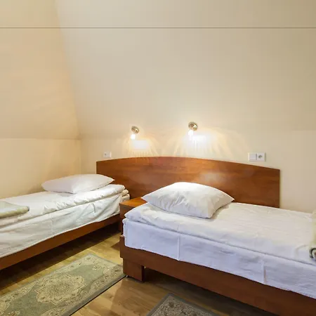 B&B Astoria - Literatow 자코파네