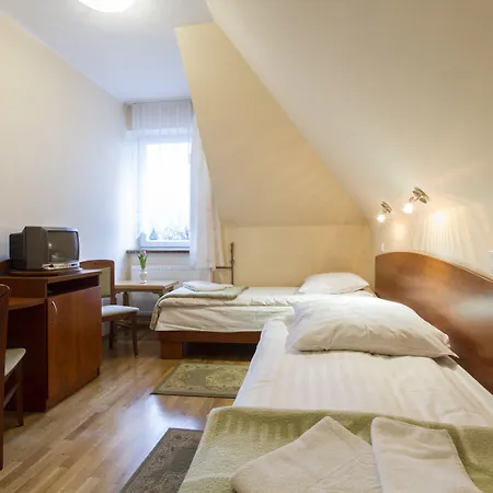 Astoria - Literatow 자코파네