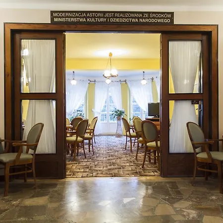 Bed & Breakfast Astoria - Literatow