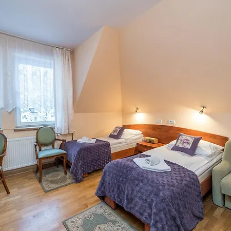 Astoria - Literatow 3*