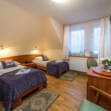 Bed & Breakfast Astoria - Literatow 2*