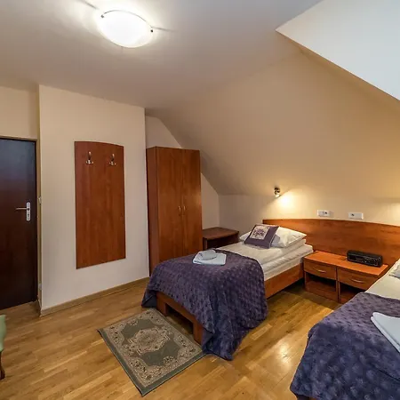 B&B Astoria - Literatow 자코파네